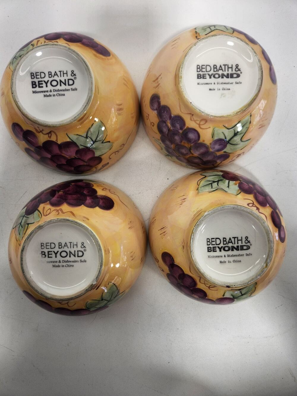Set of 4 Bed Bath & Beyond Grape Vine Stoneware Cereal Soup Bowls 5.5" Italy...